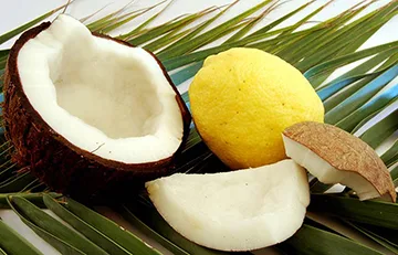 Como fazer alisamento natural com leite de coco e suco de limão.